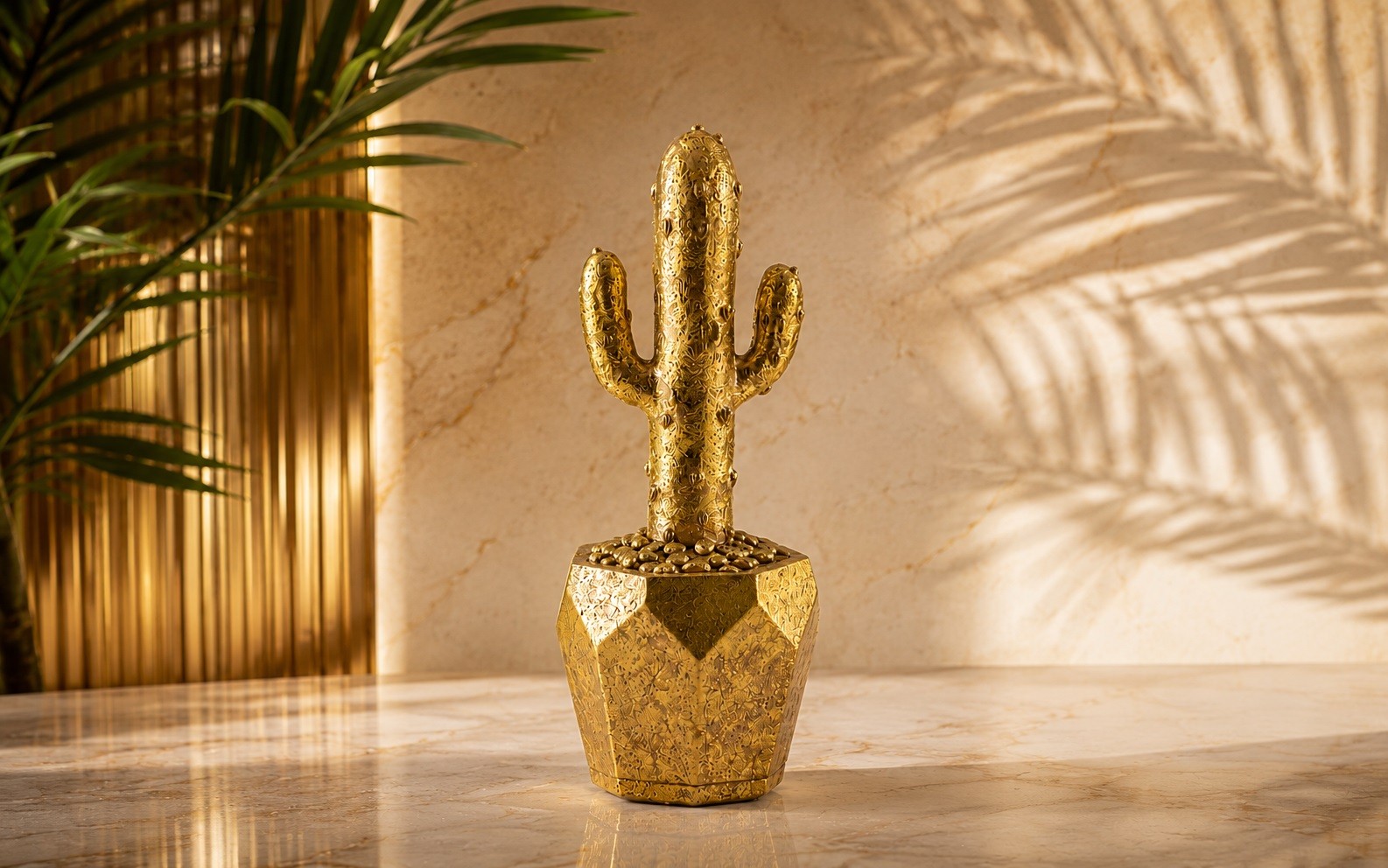 Figurka dekoracyjna Kaktus złoty 19 cm Dekor-Pap AZ0348 glamour boho