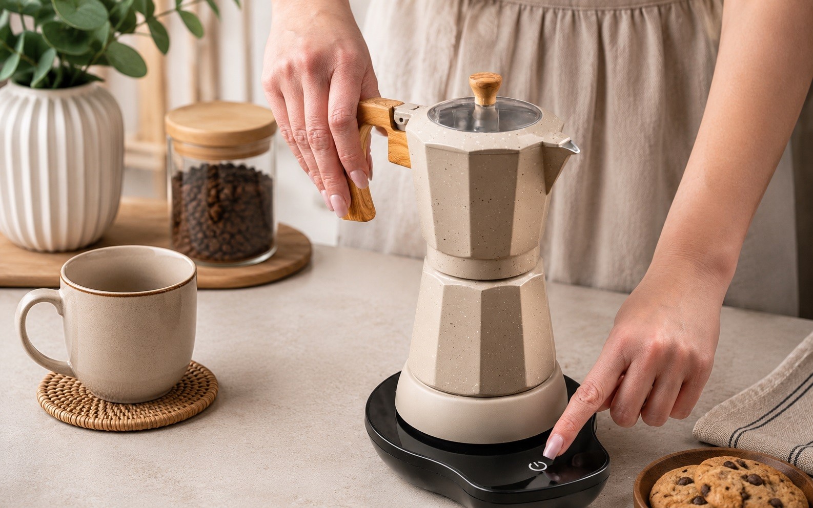 Kawiarka elektryczna 300 ml espresso 6TZ beżowa KB7999