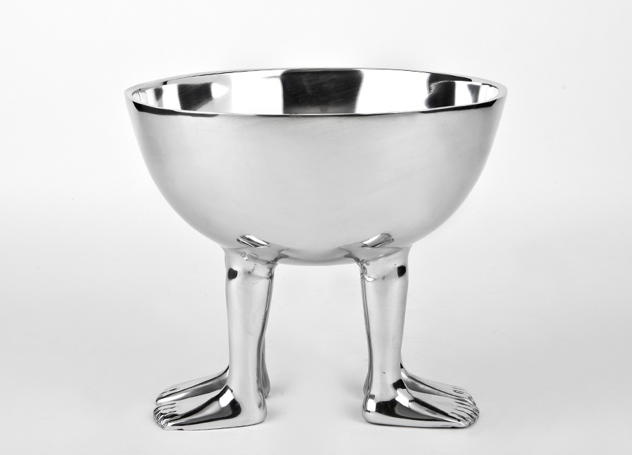 Miska na stopach